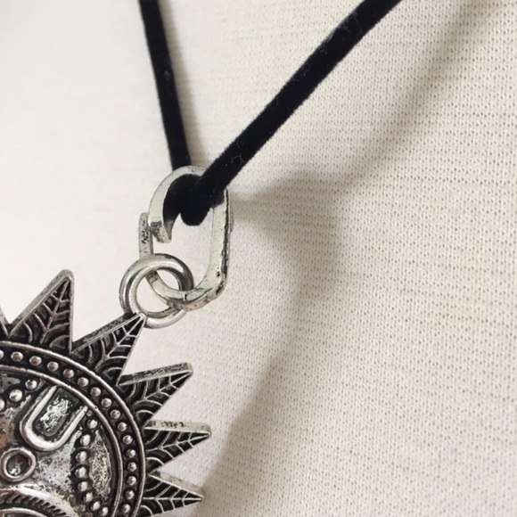 Sun Face Pendant Necklace - NWT - Picture 5 of 6